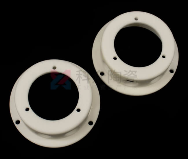 氧化鋁陶瓷環(huán)干壓成型都有些什么特點及優(yōu)勢?(圖)
